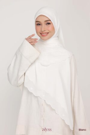 Alternative view of Belle - Blanc