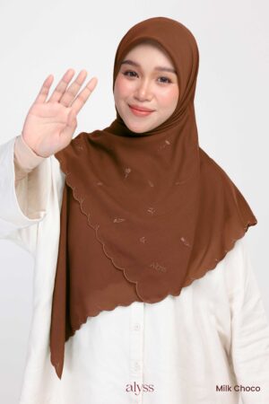 Alternative view of Blumea - Milk Choco