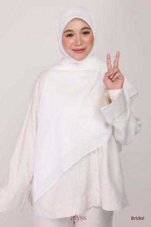 Alternative view of Suri - Bridal