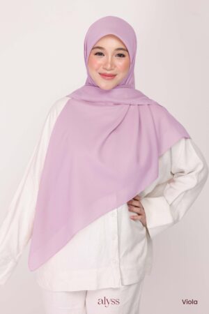 Alternative view of Suri - Viola