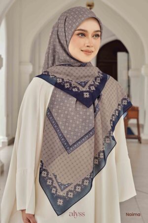 Alternative view of Bestseller - Naima