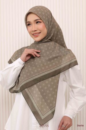 Alternative view of Anisa - Darla