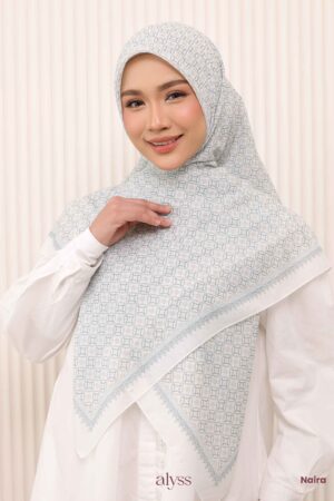 Alternative view of Anisa - Naira