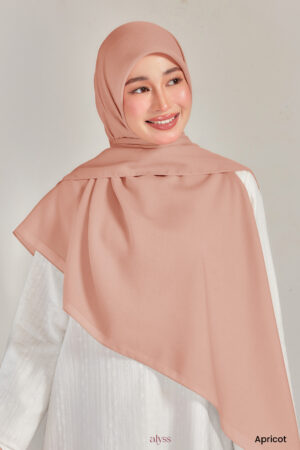 Alternative view of Suri - Apricot