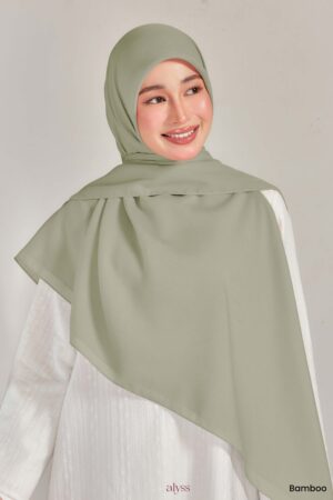 Alternative view of Suri - Bamboo