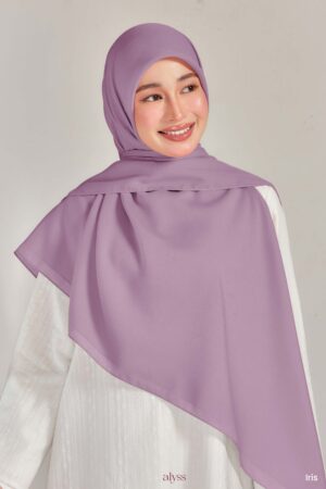 Alternative view of Suri - Iris