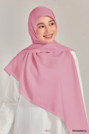 Alternative view of Suri - Strawberry