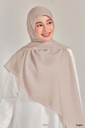 Alternative view of Suri - Sugar