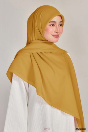 Alternative view of Suri - Mustard