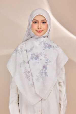 Rhea- Soft Vanilla
