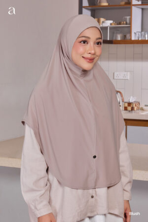 Alternative view of Leesa- Blush